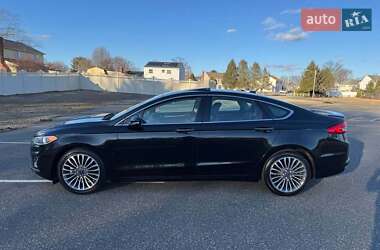 Седан Ford Fusion 2018 в 