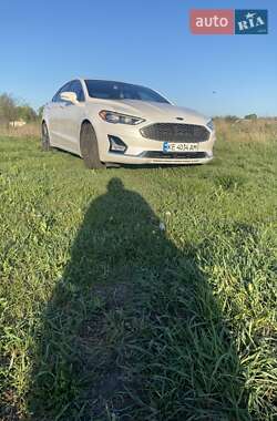 Седан Ford Fusion 2019 в 