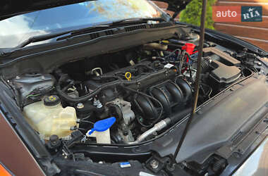 Седан Ford Fusion 2015 в 
