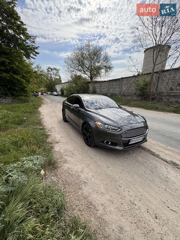 Ford Fusion 2015