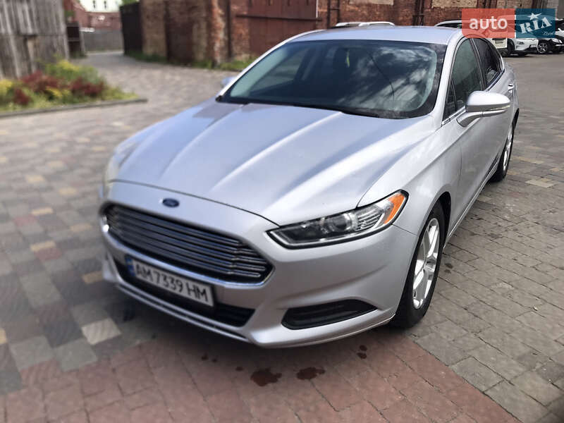 Седан Ford Fusion 2015 в Львові