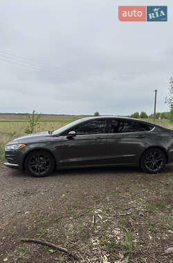 Седан Ford Fusion 2016 в 