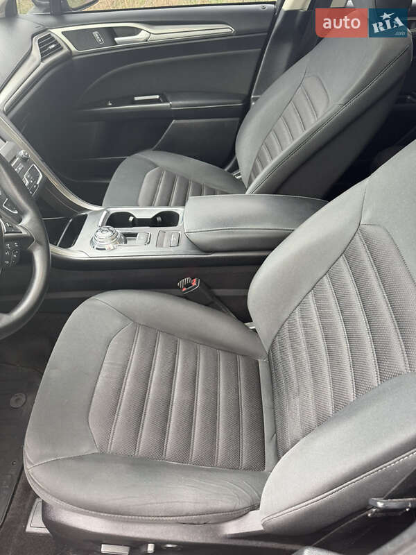 Седан Ford Fusion 2016 в Овруче
