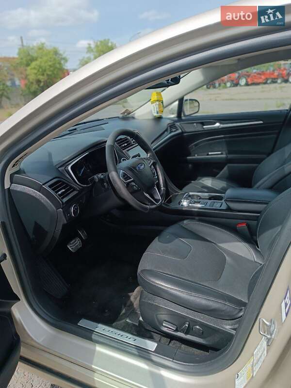 Седан Ford Fusion 2019 в Рівному