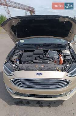 Седан Ford Fusion 2019 в 