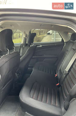 Седан Ford Fusion 2014 в 