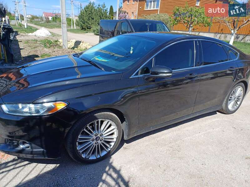 Седан Ford Fusion 2014 в Кропивницком