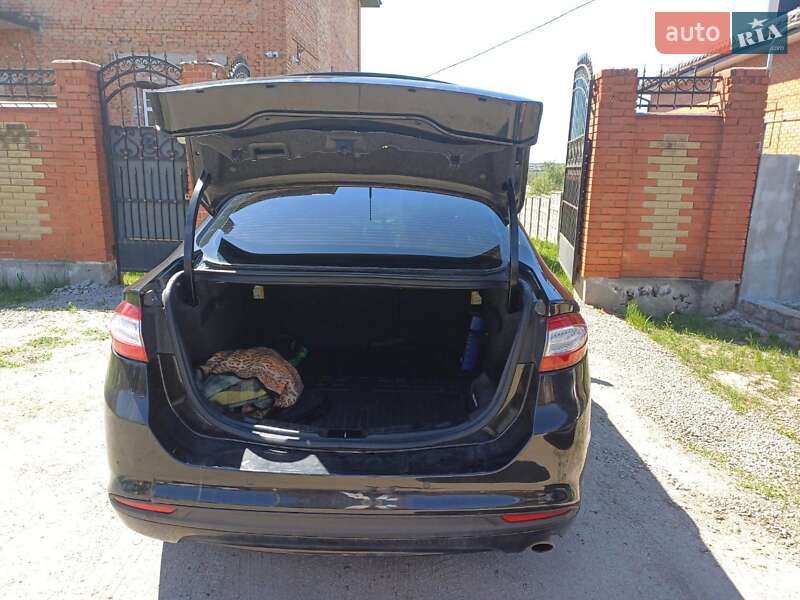 Седан Ford Fusion 2014 в Кропивницком