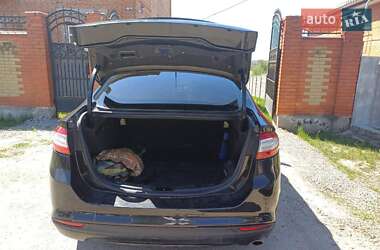 Седан Ford Fusion 2014 в 