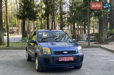 Хэтчбек Ford Fusion 2008 в 