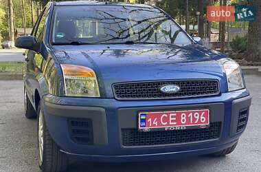 Хэтчбек Ford Fusion 2008 в 