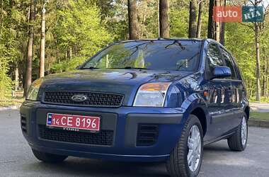 Хэтчбек Ford Fusion 2008 в 