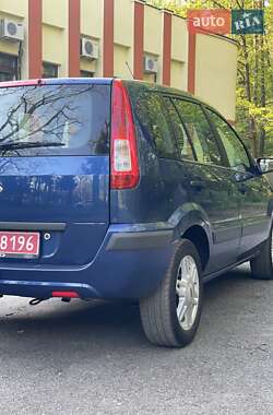 Хэтчбек Ford Fusion 2008 в 
