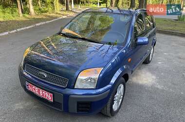 Хэтчбек Ford Fusion 2008 в 