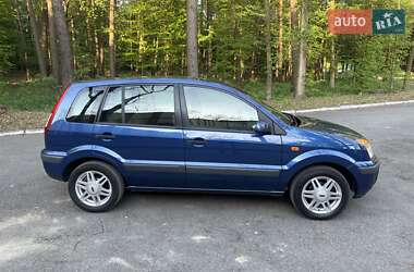 Хэтчбек Ford Fusion 2008 в 