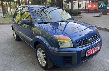 Хэтчбек Ford Fusion 2008 в 