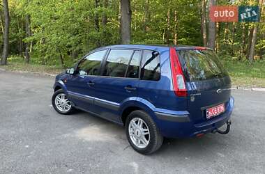 Хэтчбек Ford Fusion 2008 в 