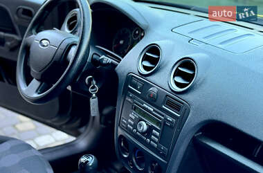 Хэтчбек Ford Fusion 2009 в 