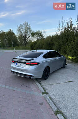 Седан Ford Fusion 2013 в 