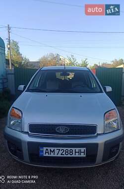 Хэтчбек Ford Fusion 2008 в 