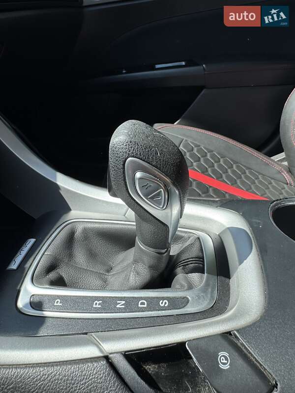 Седан Ford Fusion 2015 в Измаиле