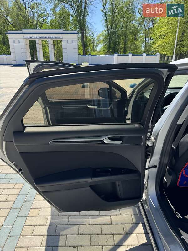 Седан Ford Fusion 2015 в Измаиле