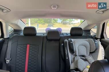 Седан Ford Fusion 2015 в 