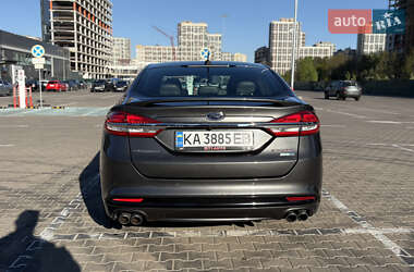Седан Ford Fusion 2016 в 