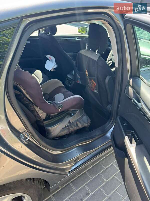 Седан Ford Fusion 2014 в Черкассах