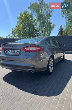 Седан Ford Fusion 2014 в 