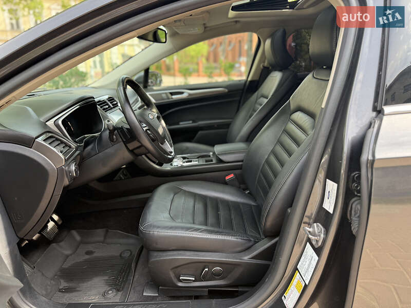 Седан Ford Fusion 2016 в Сумах
