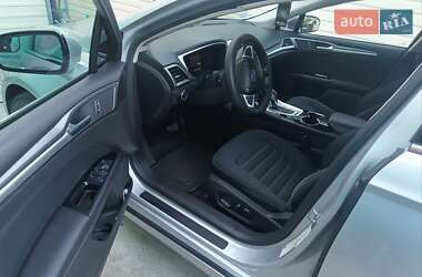 Седан Ford Fusion 2014 в 