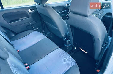 Хэтчбек Ford Fusion 2007 в 