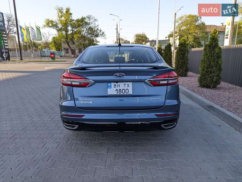 Седан Ford Fusion 2018 в Одессе