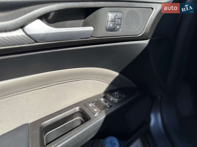 Седан Ford Fusion 2017 в Кривом Роге