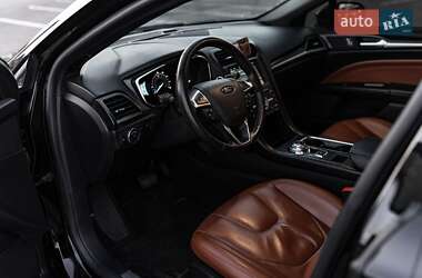 Седан Ford Fusion 2018 в 