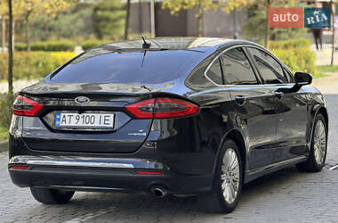 Седан Ford Fusion 2012 в 