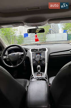 Седан Ford Fusion 2014 в 