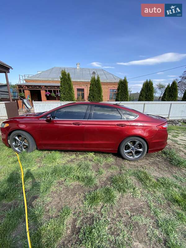 Седан Ford Fusion 2015 в Новомиргороде