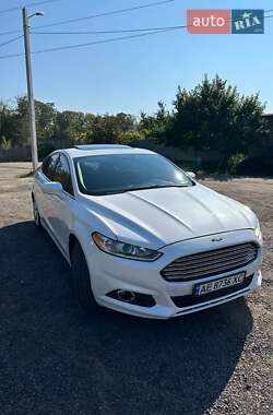Седан Ford Fusion 2013 в 