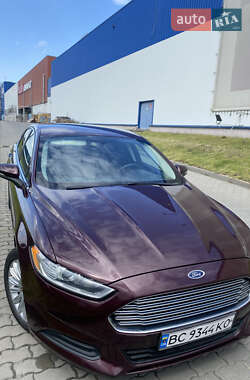 Седан Ford Fusion 2013 в 