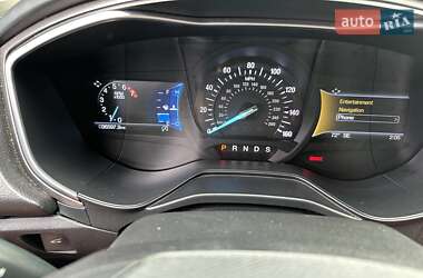 Седан Ford Fusion 2019 в 