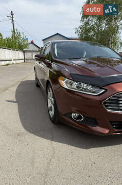 Седан Ford Fusion 2014 в 