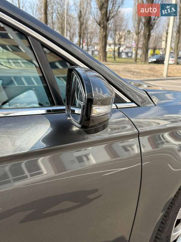 Седан Ford Fusion 2016 в Києві