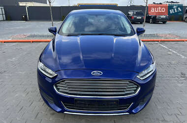 Седан Ford Fusion 2015 в 