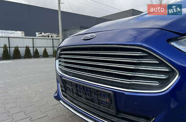 Седан Ford Fusion 2015 в 