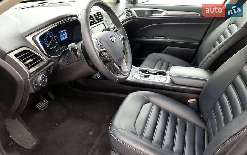 Седан Ford Fusion 2020 в Львове