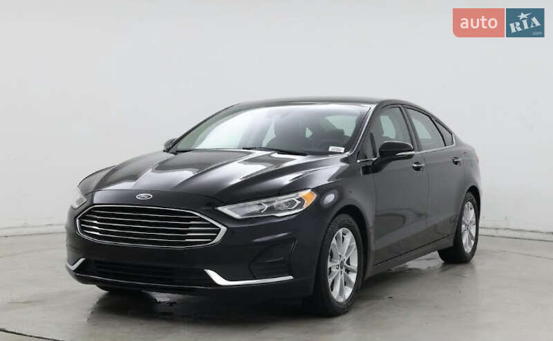 Седан Ford Fusion 2020 в Львове