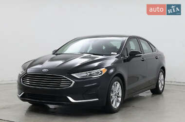Седан Ford Fusion 2020 в 