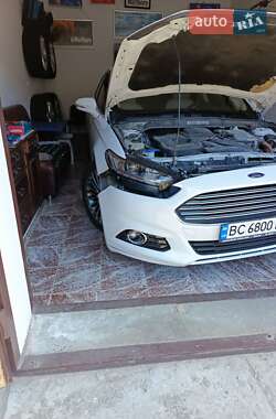 Седан Ford Fusion 2015 в 